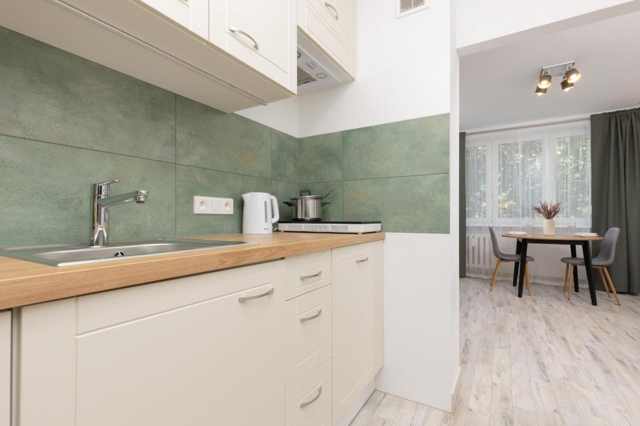 Studio Warsaw Wlochy 1 Sierpnia By Noclegi Renters Esterno foto