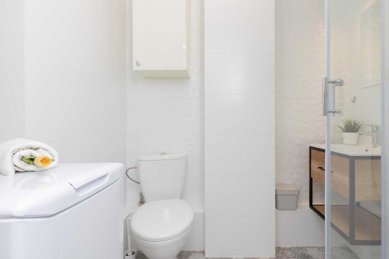 Studio Warsaw Wlochy 1 Sierpnia By Noclegi Renters Esterno foto
